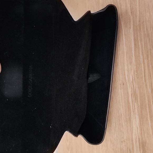 Dolce & Gabbana Black Sunglasses Case With Magnetic Closure - Picture 8 of 8